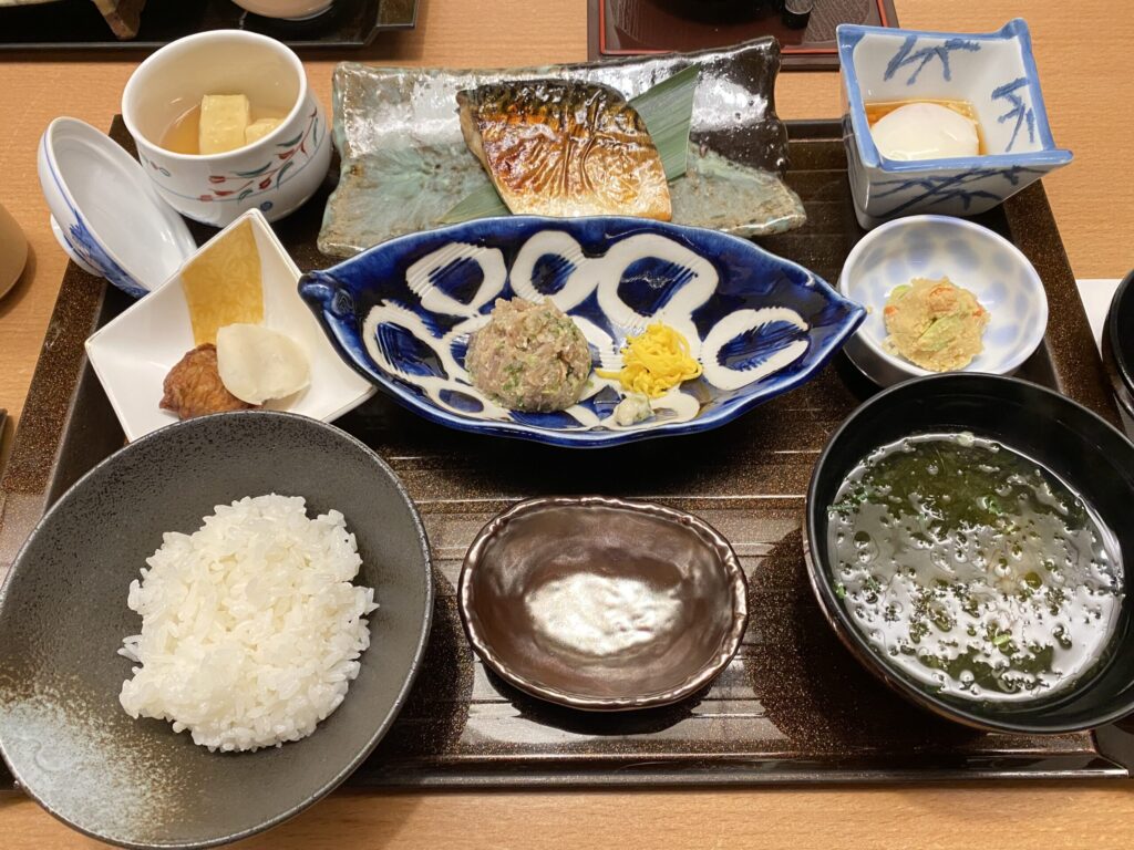 三世代で行った界伊東の和食朝食