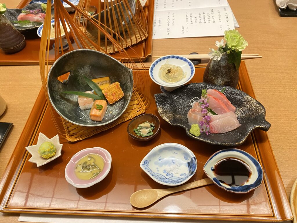 三世代で行った界伊東の夕飯。一品一品こだわっており美味しかった