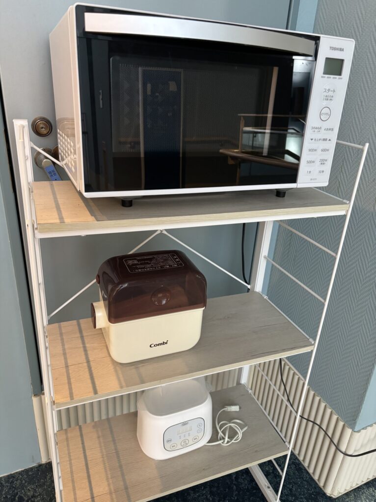 キッズルームやキッズパークがある2階に電子レンジや除菌ケースがありました